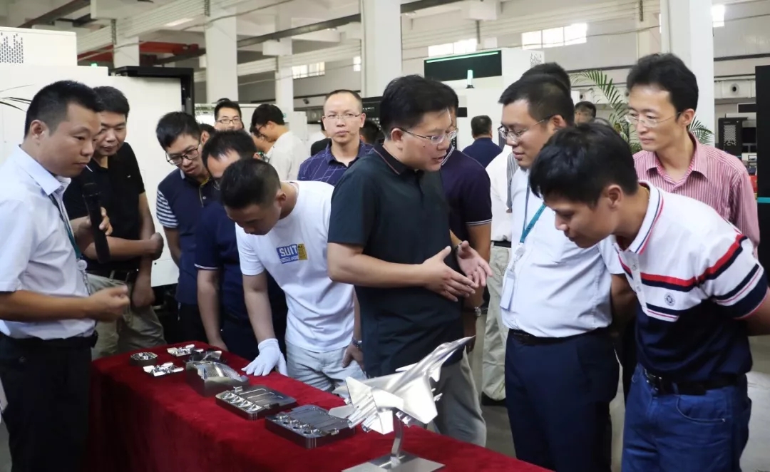 广东9001cc金沙以诚为本精雕机雕铣机cnc加工中心